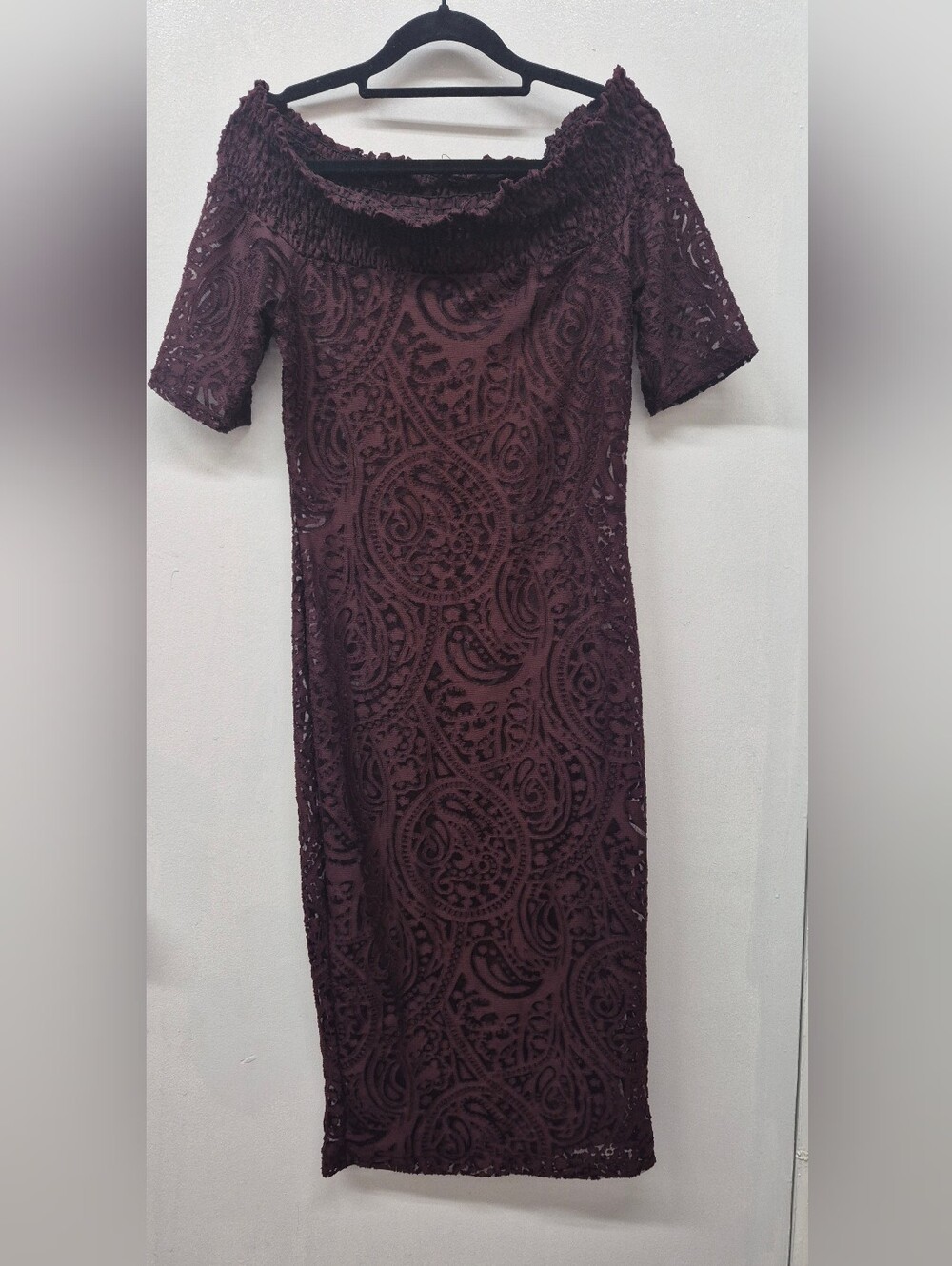 🌼5/$20 Burgundy Plum Lace Midi Dress Off-Shoulder Neckline